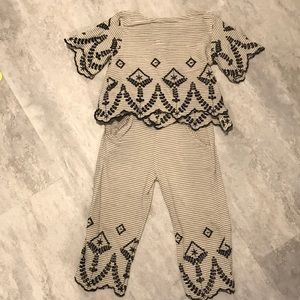 Zara girls outfit, size 5. EUC.